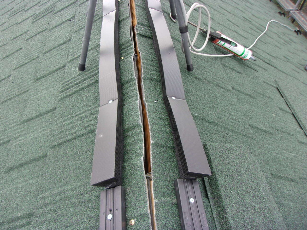 換気棟・棟板金の取り付け