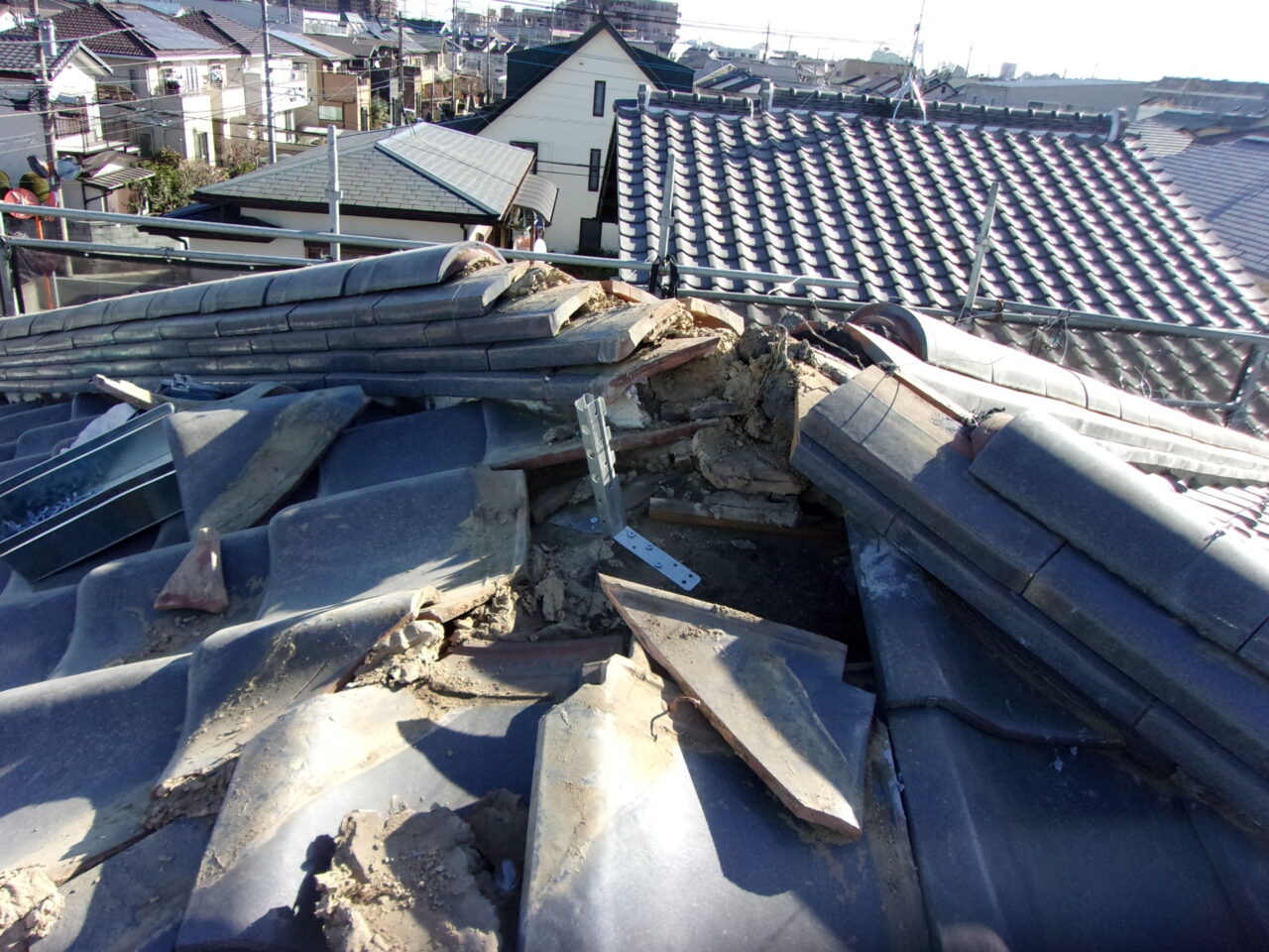 耐震棟金具取り付け