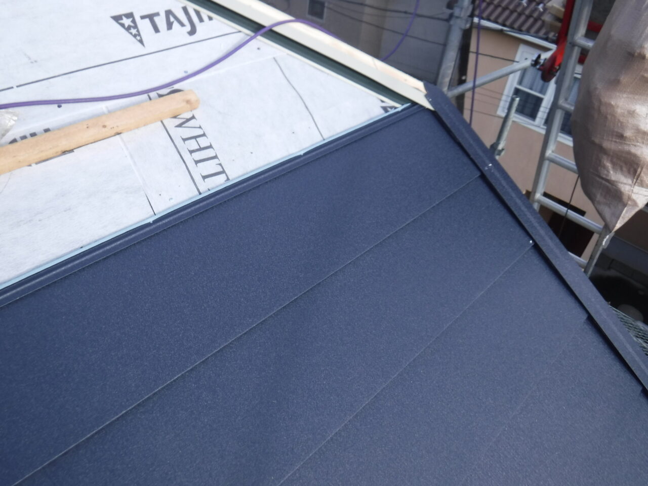 スーパーガルテクト(Sシェイドブルー)本体施工